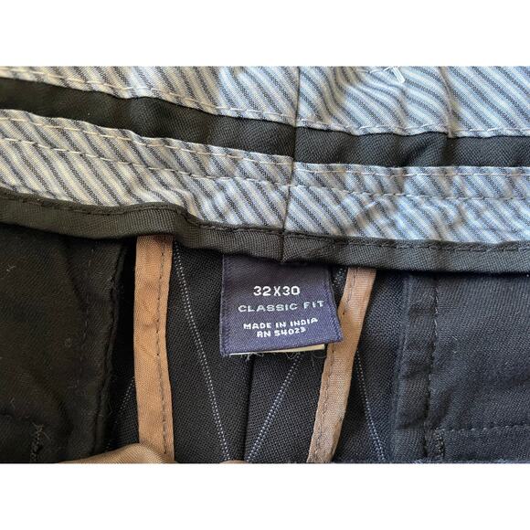 GAP BLUE PINSTRIPE MEN'S SIZE 32X30 PANTS. CLASSIC FIT - Picture 5 of 5